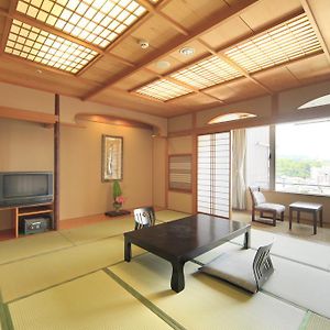 Japanese-Style Room